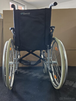 Odľahčený invalidný vozík mechanický skladací - 2