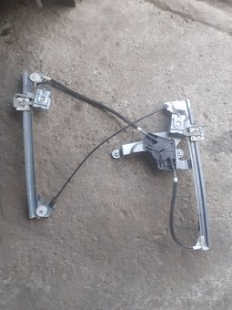 Octavia 1 stahovacka  1U1 837 402 K - 2