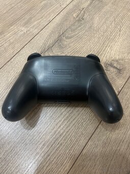 Nintendo Switch Controler - 2