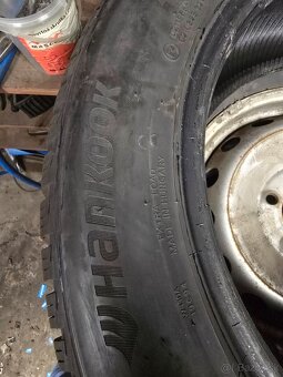 235/55 r17 zimne Hankook - 2