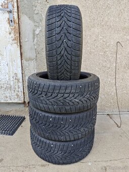 215/45 R16 90V - 2
