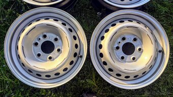 16" oceľové disky Iveco Daily (6 dierové) - 5801622004 - 2