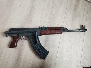 Samopal vzor 58, sklopka (strieľa dávkou alebo jednotlivo) - 2
