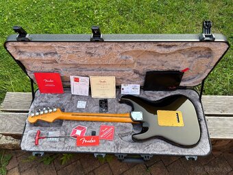 Fender American Ultra Stratocaster 2021 – Texas Tea - 2