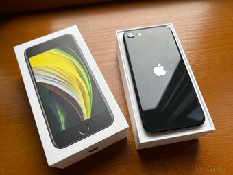Plne funkčný Iphone SE 2020 64GB - 2