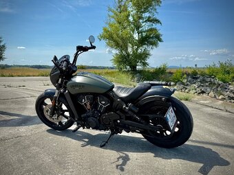 Indian Scout Rouge - cenova bomba - 2
