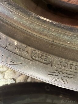 Predam pneu 215/55 r17 michelin - 2