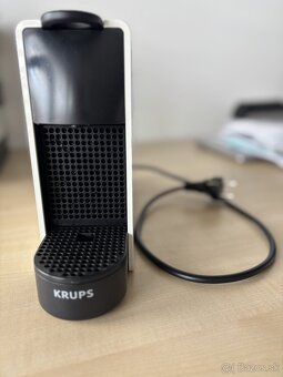 Kávovar Nespresso Krups essenza mini biely - 2