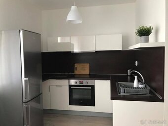 Na prenájom zariadený 1 izbový byt, novostavba, Nevädzova, T - 2