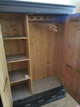 Starozitna skrina - 2