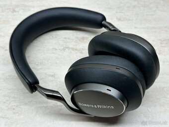 Bowers & Wilkins PX8 - 2