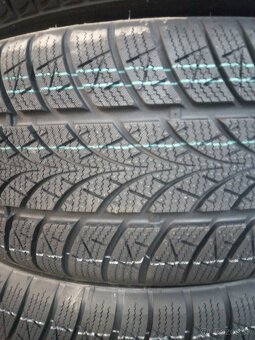 Zimné pneumatiky 215/55R17 - 2