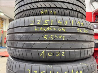 R19 225/45 Hankook Ventus X1 Evo 96W 2x5.5MM DOT1022 - - 2