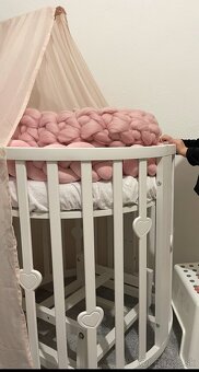 Rastúca houpajúca srdiečková postielka biela - 2