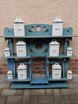 Koreničky v poličke - 2