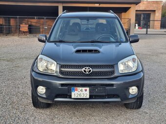TOYOTA RAV4  2,0D4D  4x4 - 2