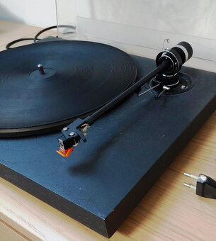 TESLA NC 500 Hi-Fi - 2