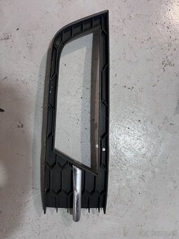 Mriezka predneho naraznika Octavia 3 - 2