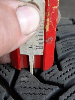 Zimne Dunlop 215/50 R17 - 2