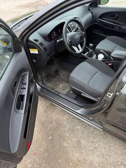 predam diely na kia ceed 1,4 80 kw benzin facelift 2009 euro - 2