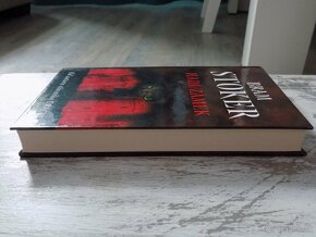 Bram Stoker - Hadí zámek - 2