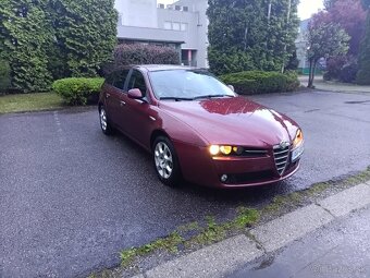 Alfa Romeo 159 - 2