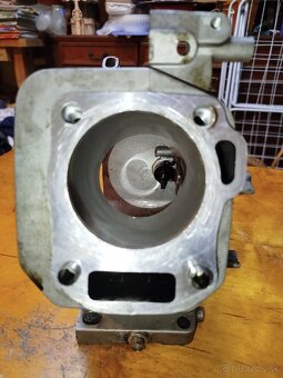 Blok motora hondy gx 200 - 2