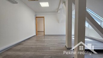 Prenájom podkrovného priestoru na námestí SNP Zvolen - 2