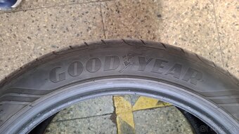 Predám 4x letné pneu Goodyear 235/45R18 - 2