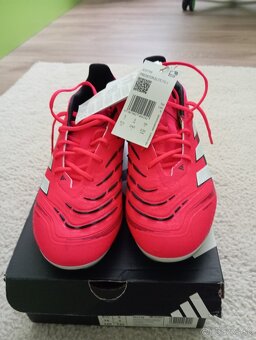 Uplne nove kopacky Predator - 2