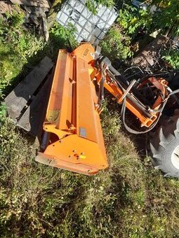 Priekopovy kladivkovy svahový mulčovač 165cm za traktor - 2