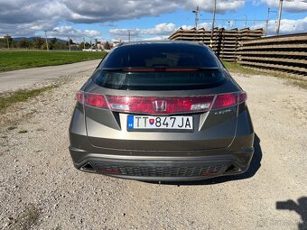 Honda Civic 8g diesel - 2