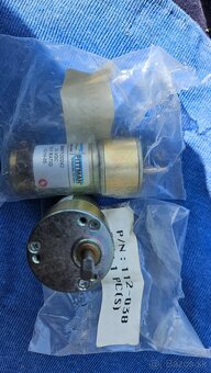 2x PITTMAN motor GM8712D242 24VDC 10:1 Ratio - 2