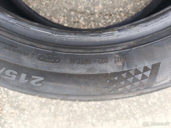 Predám kumho 215/55 R17 letné - 2