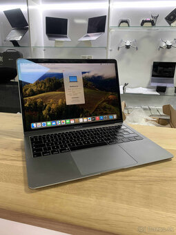 MacBook Air 13″ (2019) – i5 / 16 GB RAM / 256 GB - 2