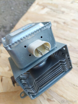 magnetron SMC 2M240E (HS) .5 - 2