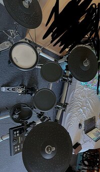 Predam elektronicke bicie Yamaha DTX500 s doplnkami - 2