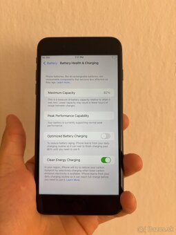 iPhone 8 Plus 64Gb - 2