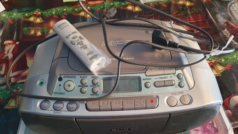 SoNY radio s cd a kazetou - 2