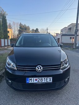 Volkswagen Touran 1.6 TDI Comfortline - 2