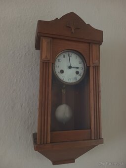 Nástenné kyvadlové hodiny - 2