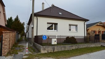 Na predaj rodinný dom s pozemkom 682m2 - Trstín - 2