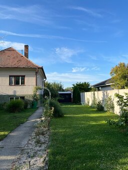 Rodinný dom v obci Dobrohošť - 2