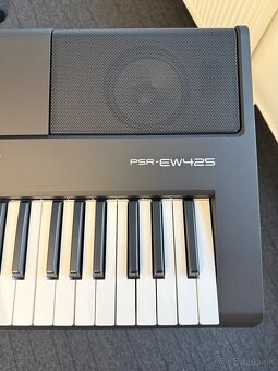 Yamaha PSR EW 425 - 2