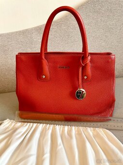 Prakticka , oranzova  kabelka FURLA - 2