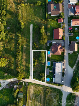 BOSEN | NA PREDAJ pozemok v obci Zamarovce s výhľadom na hra - 2