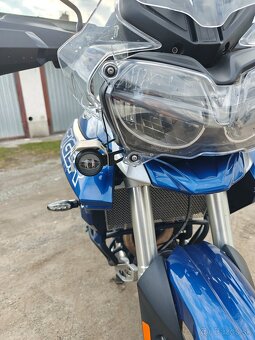 Triumph TIGER 800 XRT - 2