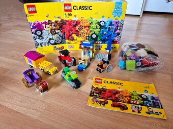 LEGO Classic 10715 Kocky na kolieskach - 2