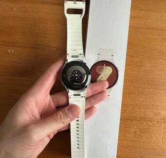 Samsung Galaxy Watch 7 40mm, TOP STAV, ZARUKA - 2