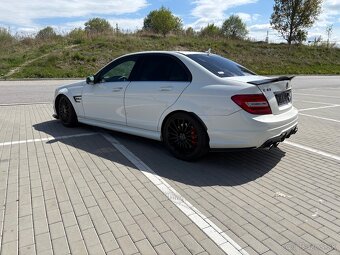 Mercedes C63 AMG PERFORMANCE packet možná výmena - 2